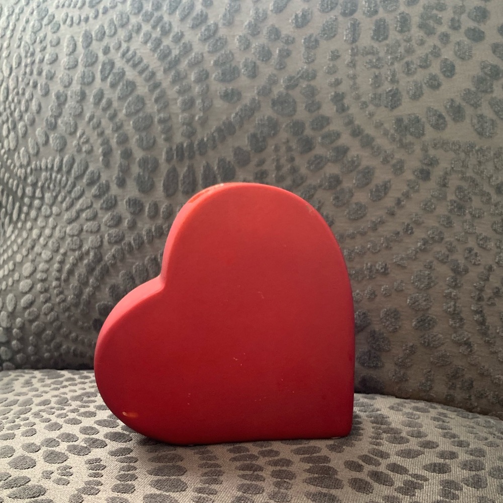Heart Vase, NWT, 5” H x 5.5 W